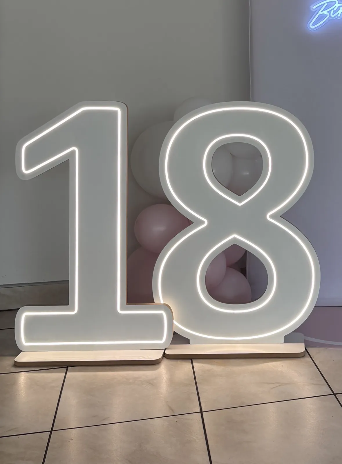 cyfry led 18